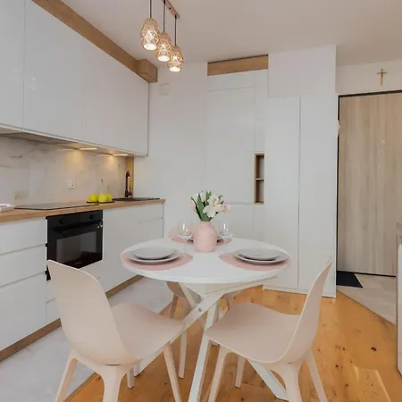 아파트 Nowa Letnica Z Parkingiem I Balkonem Przy Stadionie Polsat Arena By Renters *