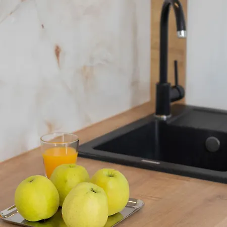 Nowa Letnica Z Parkingiem I Balkonem Przy Stadionie Polsat Arena By Renters Apartment