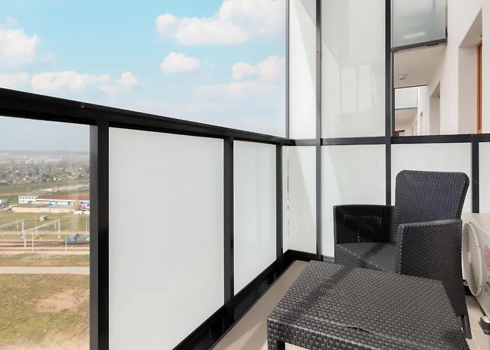 Nowa Letnica Z Parkingiem I Balkonem Przy Stadionie Polsat Arena By Renters גדנסק