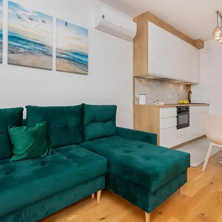 Nowa Letnica Z Parkingiem I Balkonem Przy Stadionie Polsat Arena By Renters * Gdaňsk