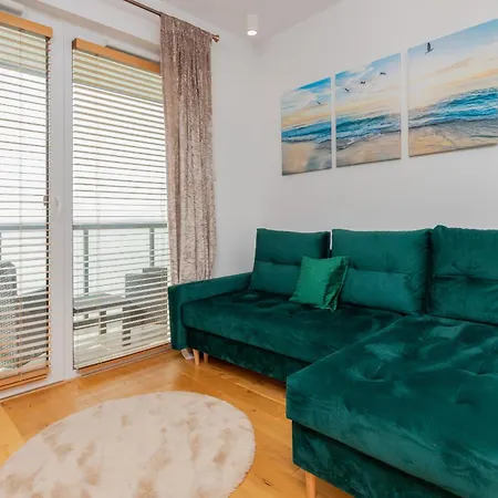 Nowa Letnica Z Parkingiem I Balkonem Przy Stadionie Polsat Arena By Renters Appartement